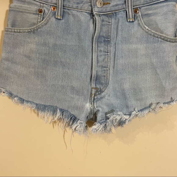 Levi’s Button-fly Jean Shorts Size 25 - Picture 11 of 15